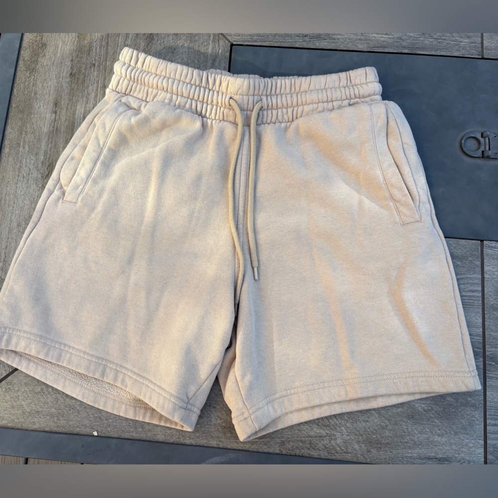 H&M Men’s Light Beige Jogger Shorts